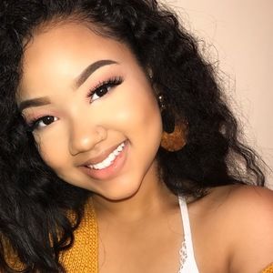 Meet your Posher, Te'a